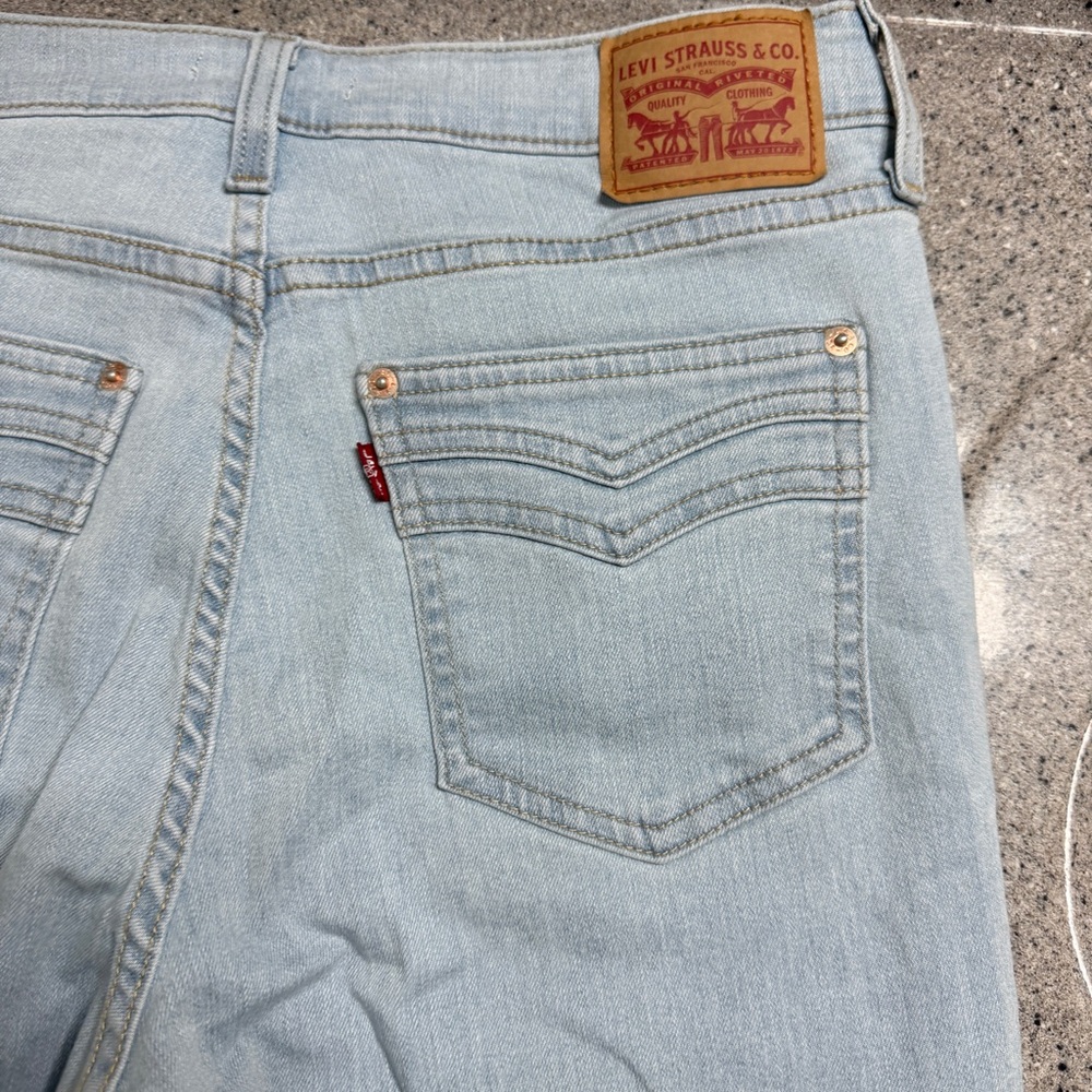 Y2K Levi's 726 High Rise Split hem Flare Lightwash Jeans Women Size 31 Denim EUC - Picture 9 of 10